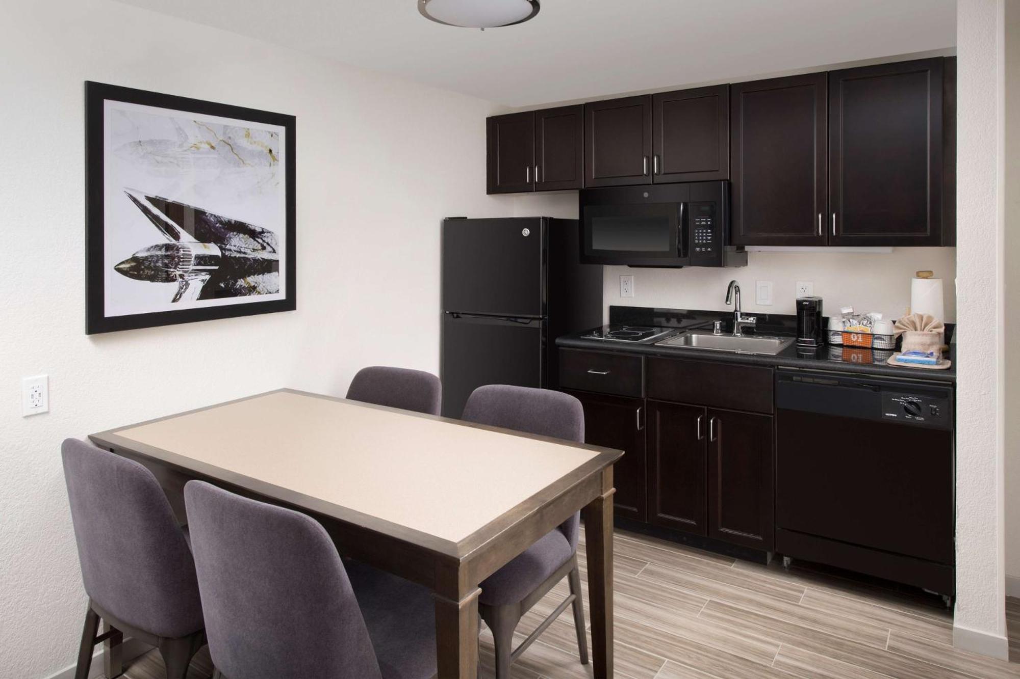 Hampton Inn & Suites Anaheim Гарден Гров Экстерьер фото