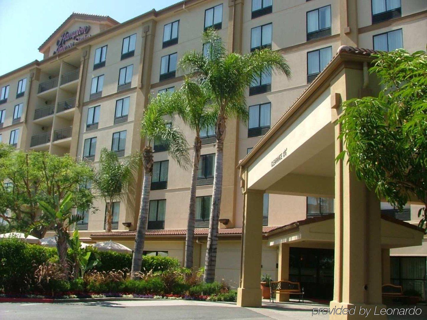 Hampton Inn & Suites Anaheim Гарден Гров Экстерьер фото