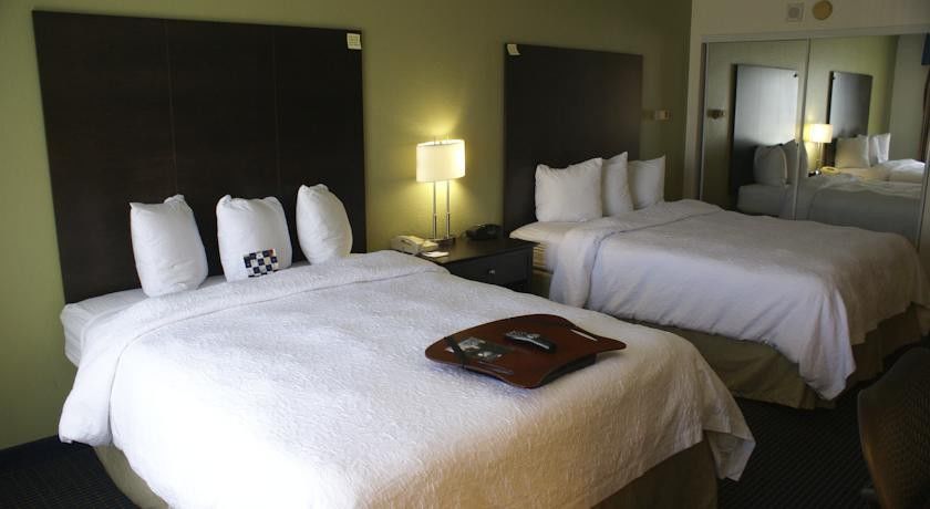 Hampton Inn & Suites Anaheim Гарден Гров Экстерьер фото